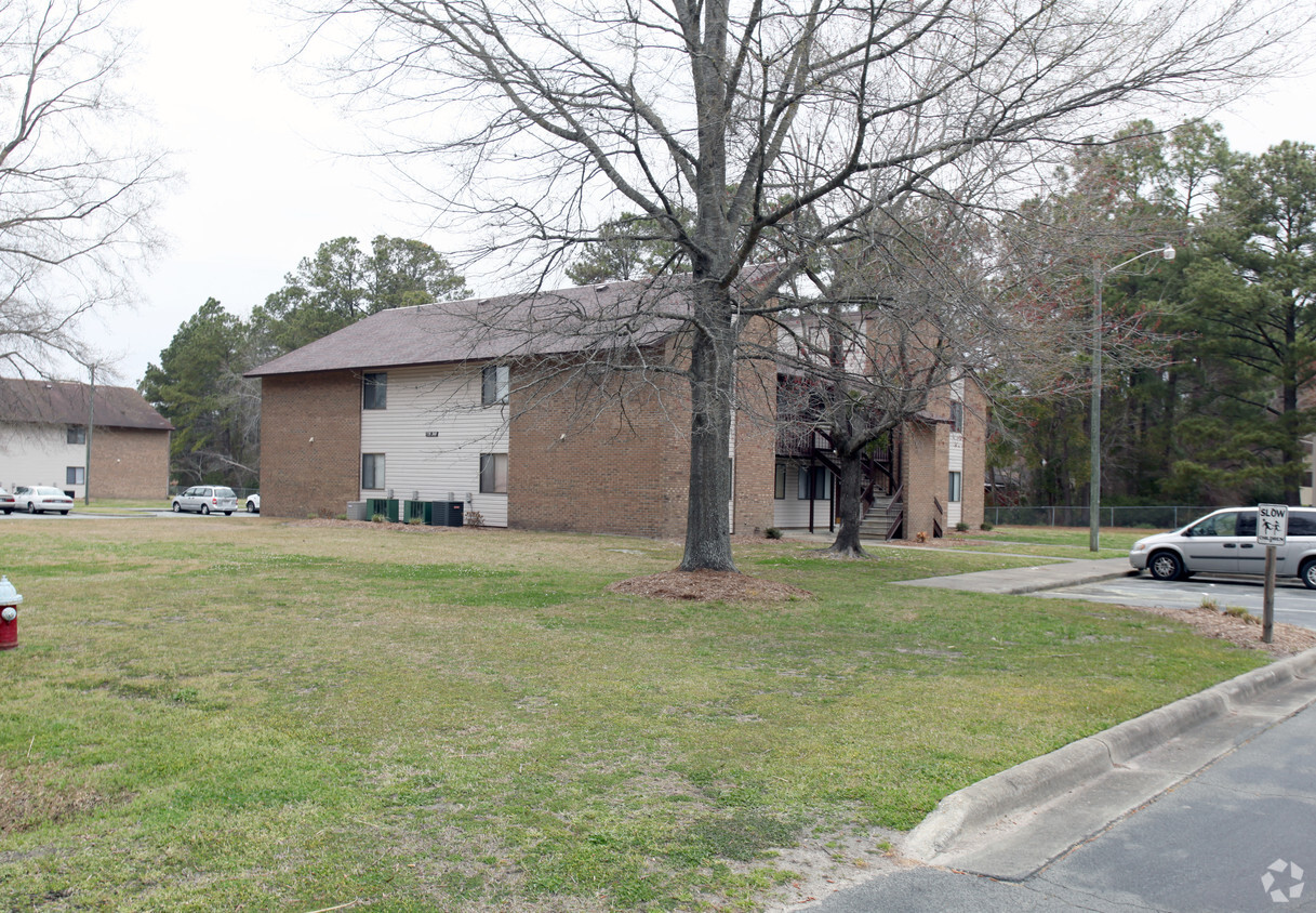 Building Photo - Brandywood Acres Apartments