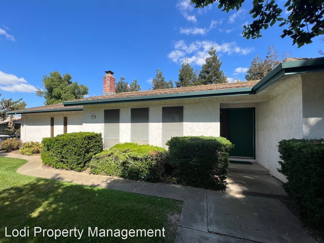 3 br, 2 bath House 2242 GATEWAY CIRCLE House Rental in Lodi, CA