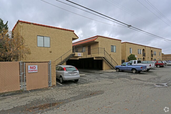 Foto del edificio - Ramirez Court Apartments