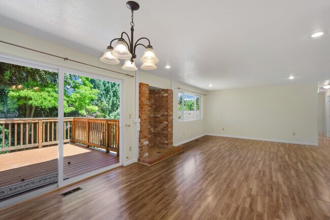 Foto del edificio - 4bd/2.5ba Kirkland Home