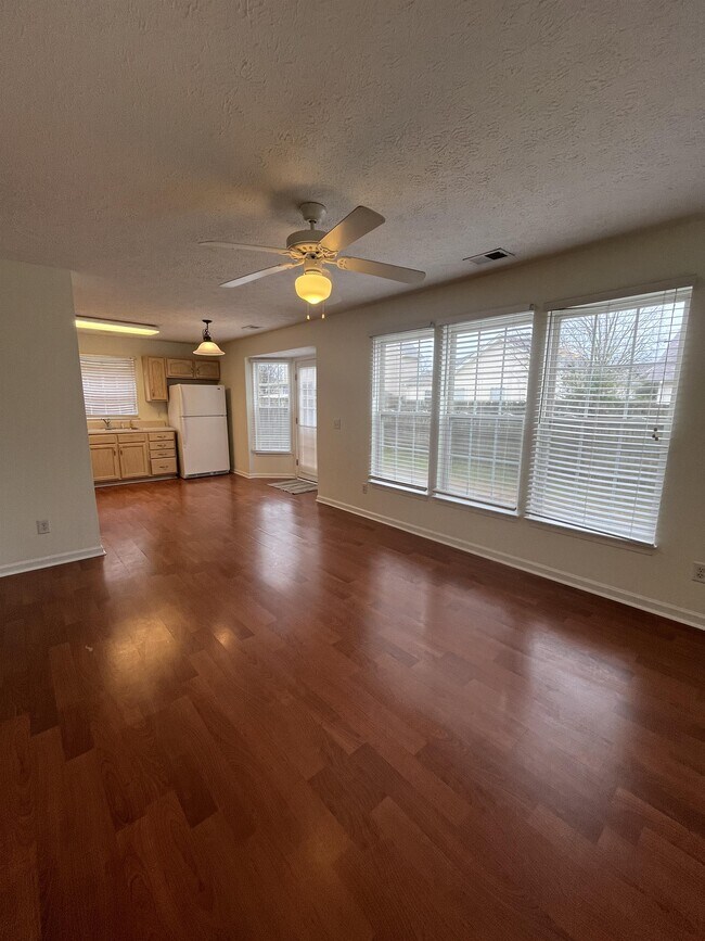 Foto del edificio - 2630 River Meade Way