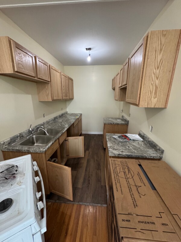 Foto principal - 145 S Chatsworth St