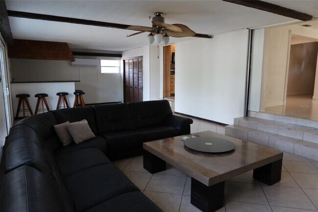 Foto del edificio - 3713 Benson Ave N