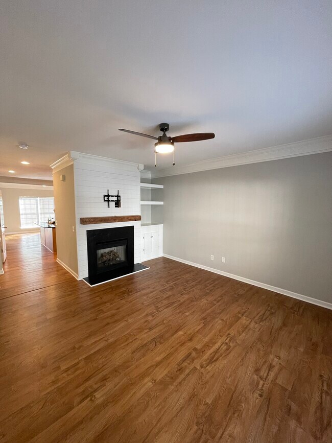 Living room - 7514 Lords Chapel Dr