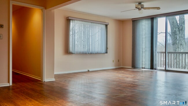 Building Photo - 328 Navajo Loop