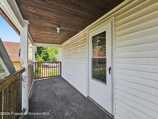 Building Photo - 1315 Farr St
