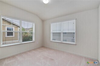 Building Photo - 1620 Bryant Dr