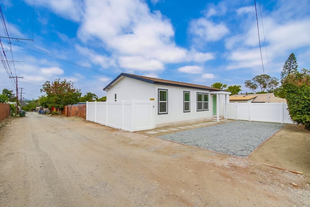 Primary Photo - San Diego La Mesa Brand New 3 bed /2 bath ...