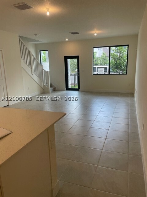 Foto del edificio - 8286 NW 43rd St
