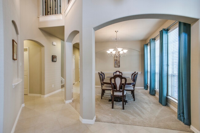 Building Photo - 313 Sir Brine Dr