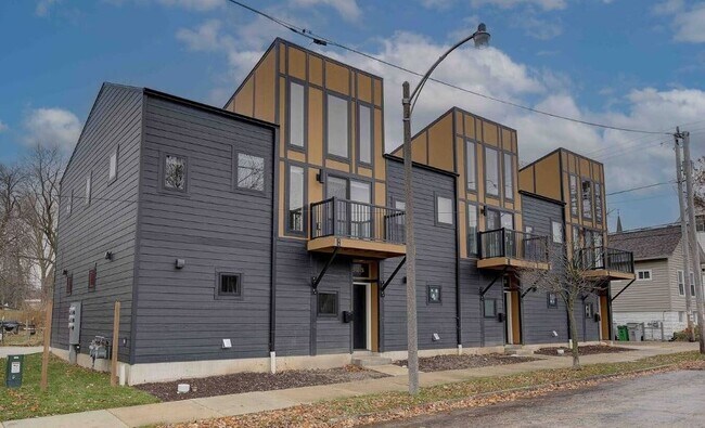 Foto del edificio - 925 E Otjen St
