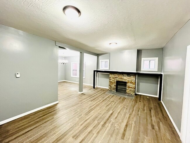 Building Photo - 2532 Sullivant Ave