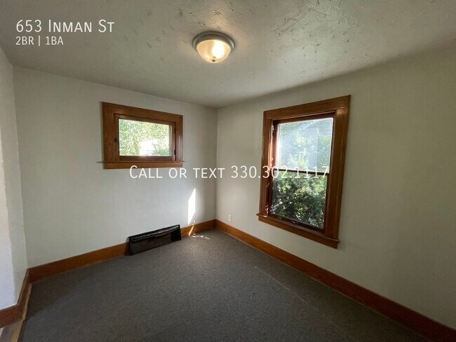 Foto del edificio - Two bedroom one bathroom home for rent