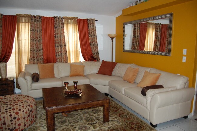 Foto del edificio - 876 Kennwood Ter NW