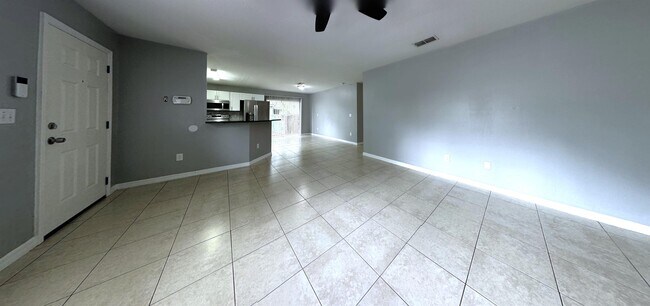Foto del edificio - 3302 E Chelsea St