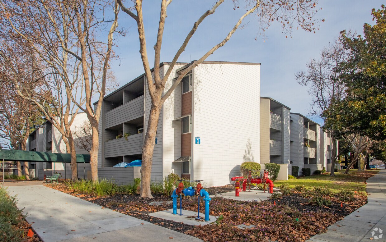 Shorebreeze Apartments Phase II Apartments in Mountain View, CA
