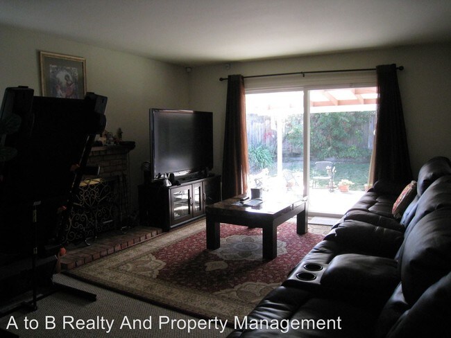 Building Photo - 3 br, 2 bath House - 7448 Stanford Pl