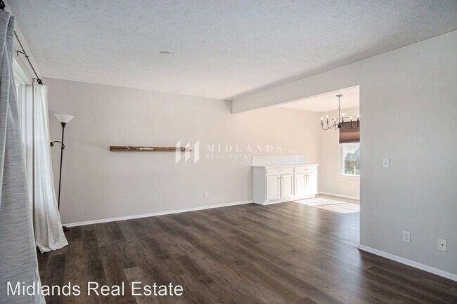 Foto del edificio - 4 br, 3 bath House - 15971 R St.