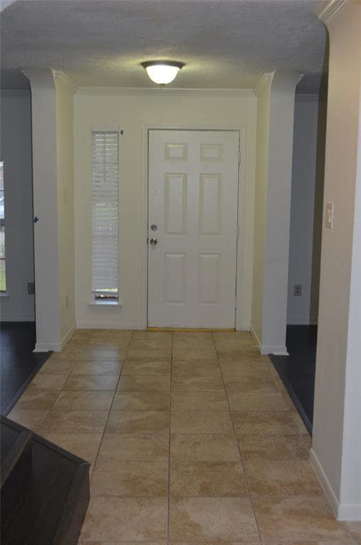 Building Photo - 16707 Sussex Dr