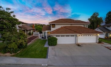 Building Photo - 3922 Ravenswood Dr