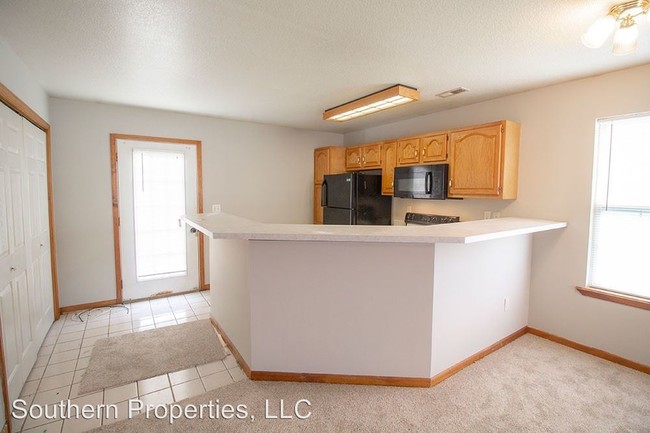 Building Photo - 4 br, 2 bath House - 5559 Pinehurst Lane