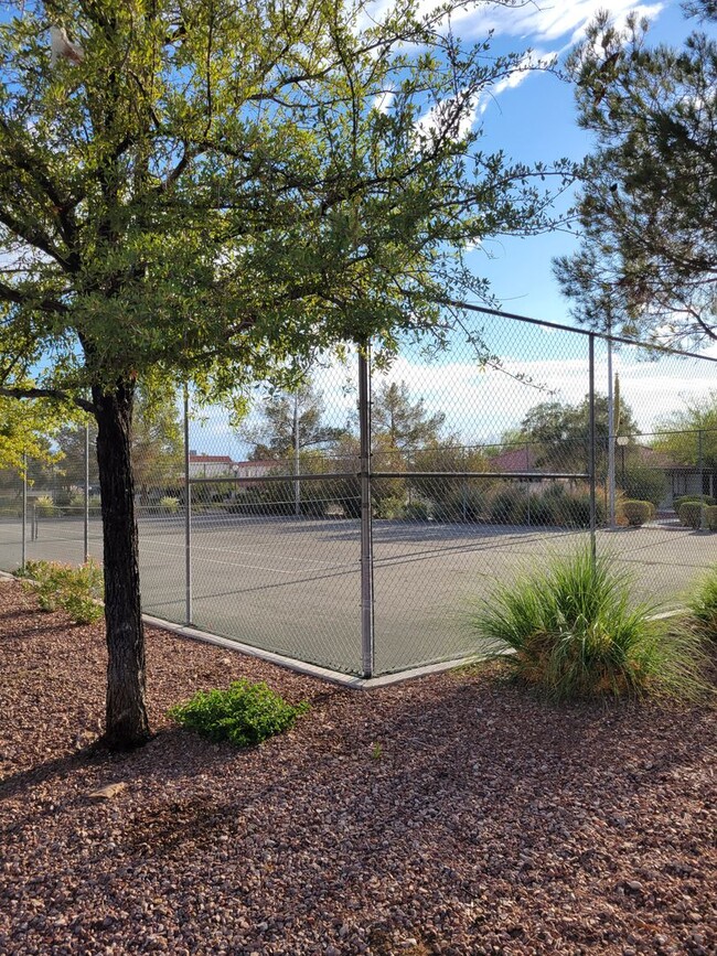 Foto del edificio - Rent Ready Single Story Townhome 3/2/ with...