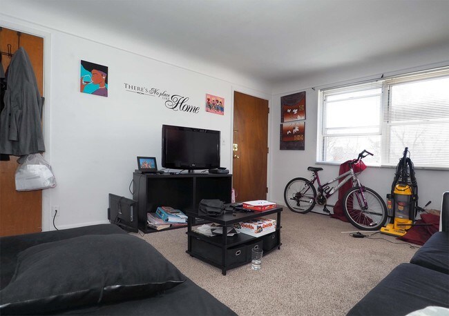 Foto del edificio - 82 Hillsdale Ave