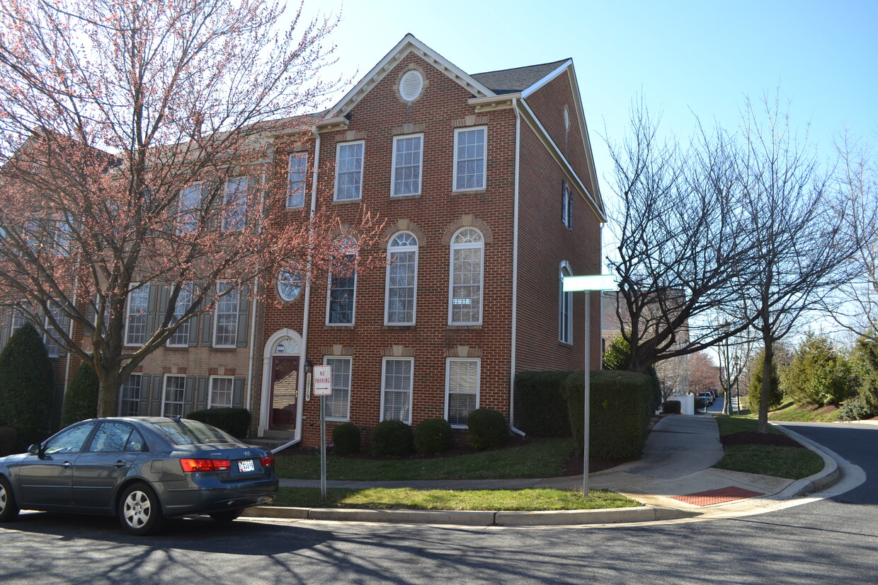 12719 Piedmont Trail Rd, Clarksburg, MD 20871 Townhome Rentals in