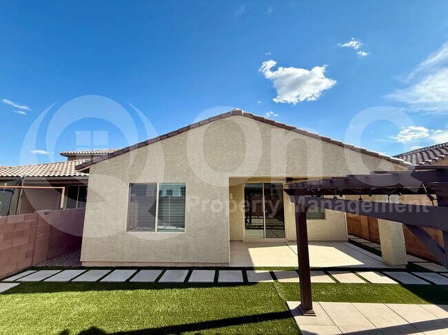 Building Photo - 11227 S Weismann Dr