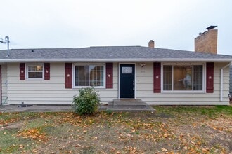 Building Photo - 1418 N Woodruff Rd