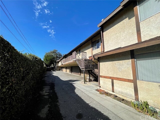 Building Photo - 419 N Catalina Ave