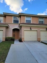 Building Photo - 233 River Bluff Ln