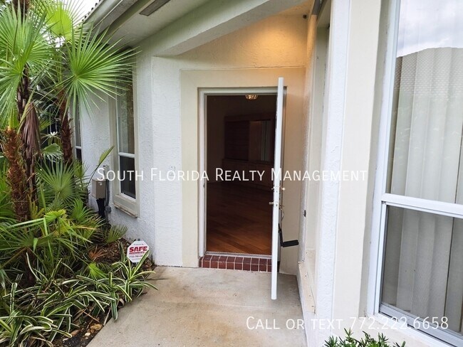 Foto del edificio - 6849 SE Warwick Ln
