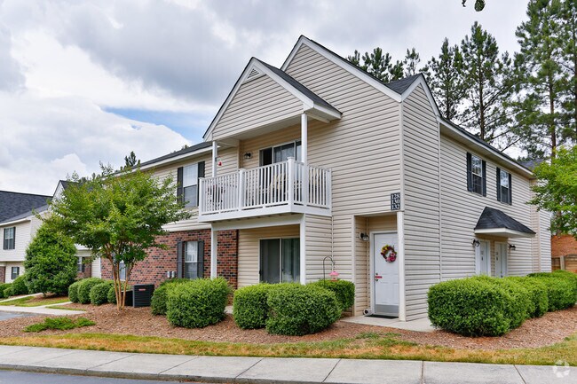 Patios y balcones privados - Talbert Woods Apartments and Townhomes