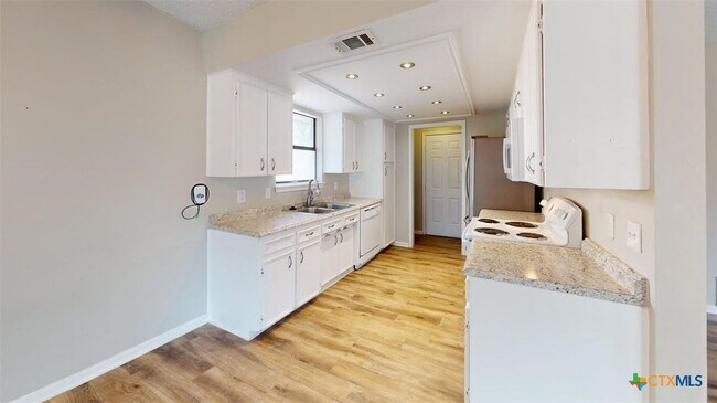 Foto del edificio - 1813 Sundown Dr