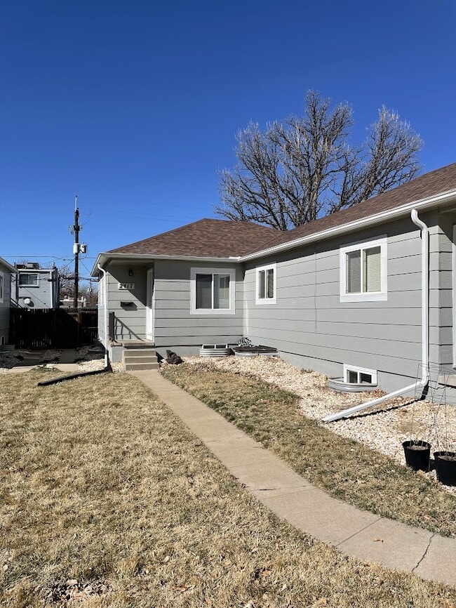 Building Photo - 2417 S Marion St