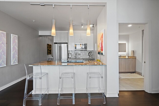 Breakfast bar - 515 Church St