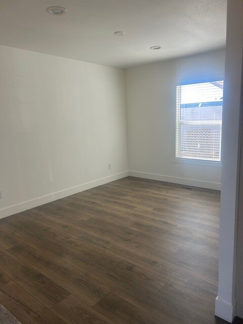 Foto del edificio - 6209 E University Dr