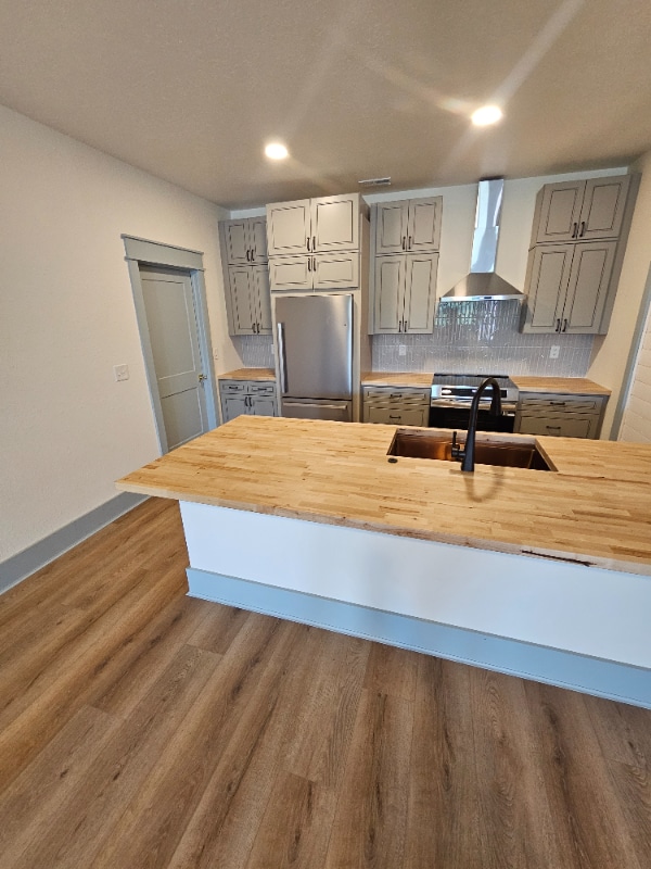 Photo - 8510 Coppock Rd