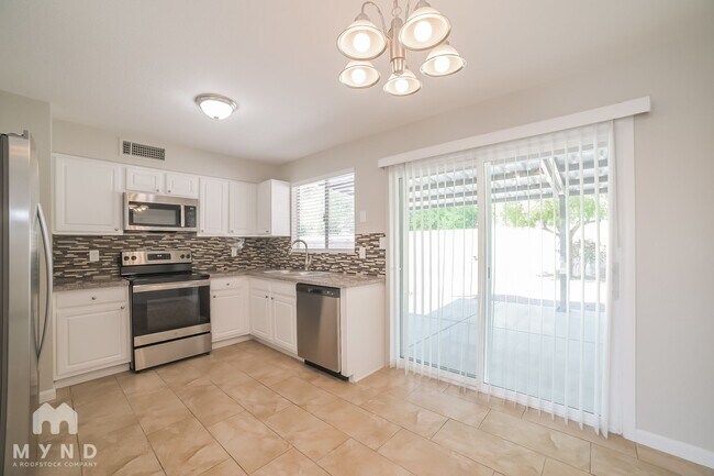 Foto del edificio - 8336 N 105th Ln