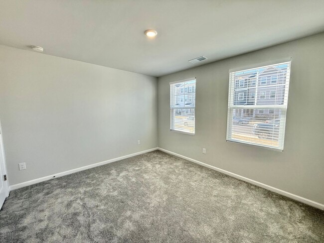 Foto del edificio - Gorgeous 3BD, 3.5BA Apex Townhome with 1-Car Garage in an HOA Community