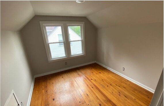 Habitación en planta superior 1 - 228 Kenoak Dr