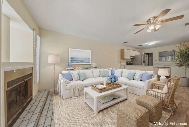 Foto del edificio - Spacious 2 bedroom townhouse with an additional loft located near TCC!