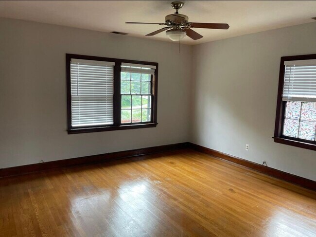 sala de estar - 4834 Reservoir Rd NW