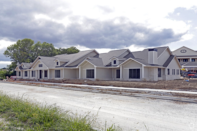 Building Photo - Grand Village at Clear Creek