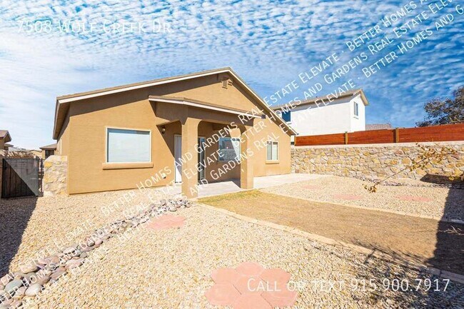 Building Photo - Desert Springs -Northwest El Paso