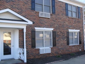 Building Photo - 117 Stroupe Rd