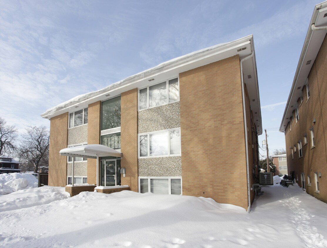 Building Photo - 1326 D St