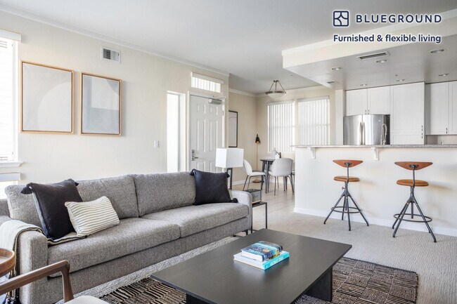 Building Photo - 338 S Fremont St