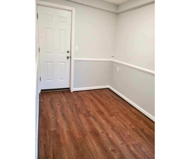 Building Photo - 3247 Magnolia Ave